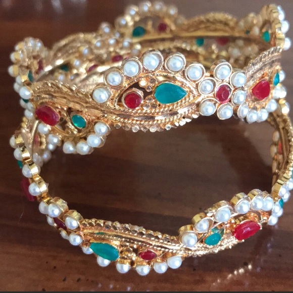 4 bangles - Picture 3 of 3